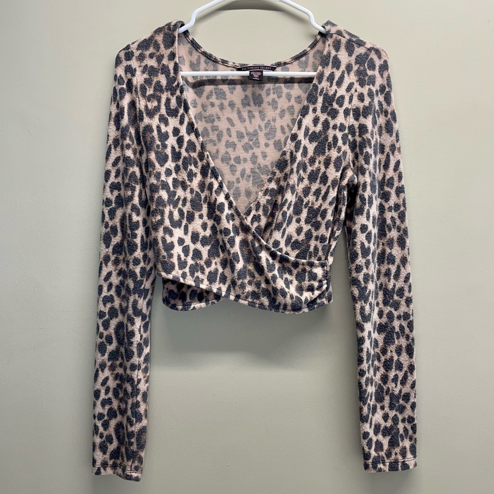Victoria’s Secret Cheetah Print Crop Top Long Sleeve